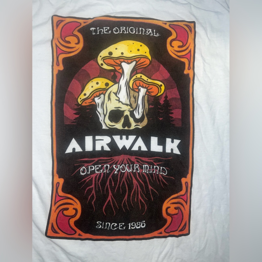 Airwalk mushrooms Skateboarding Vintage Style long sleeve Tee Tshirt small